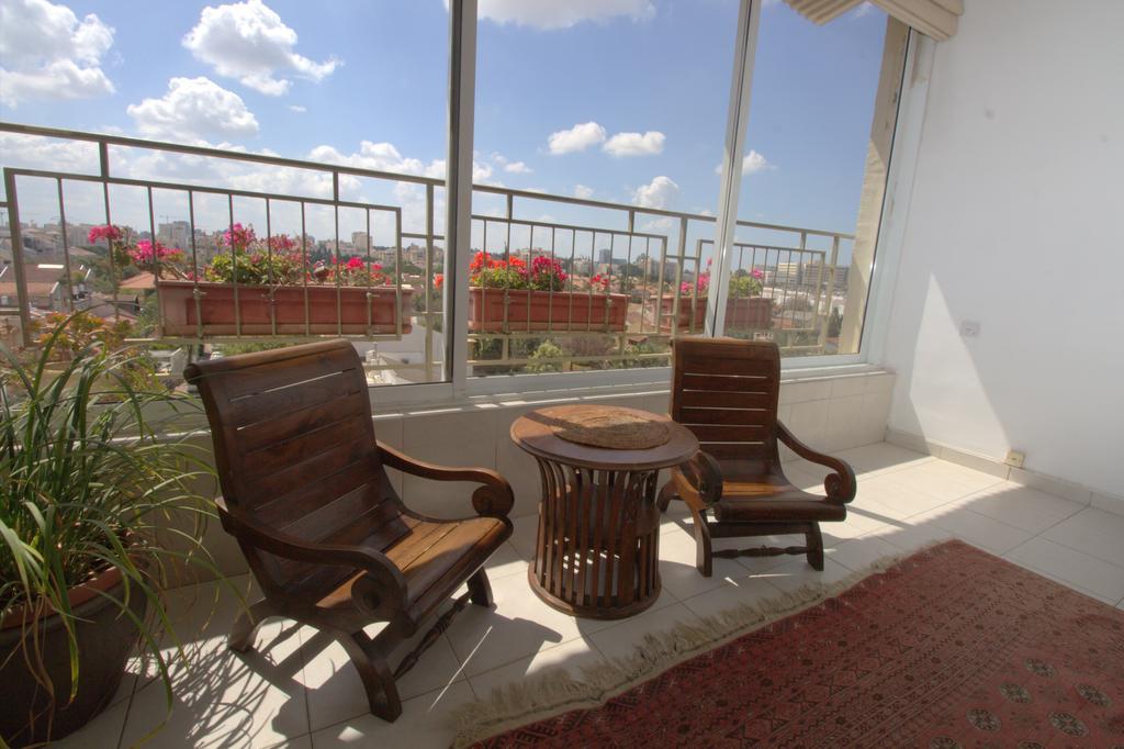 Kfar Saba View Apartment Room photo