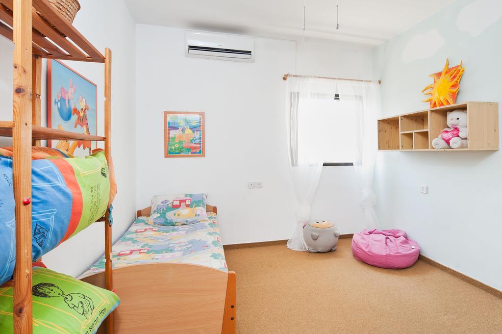 Kfar Saba View Apartment Room photo